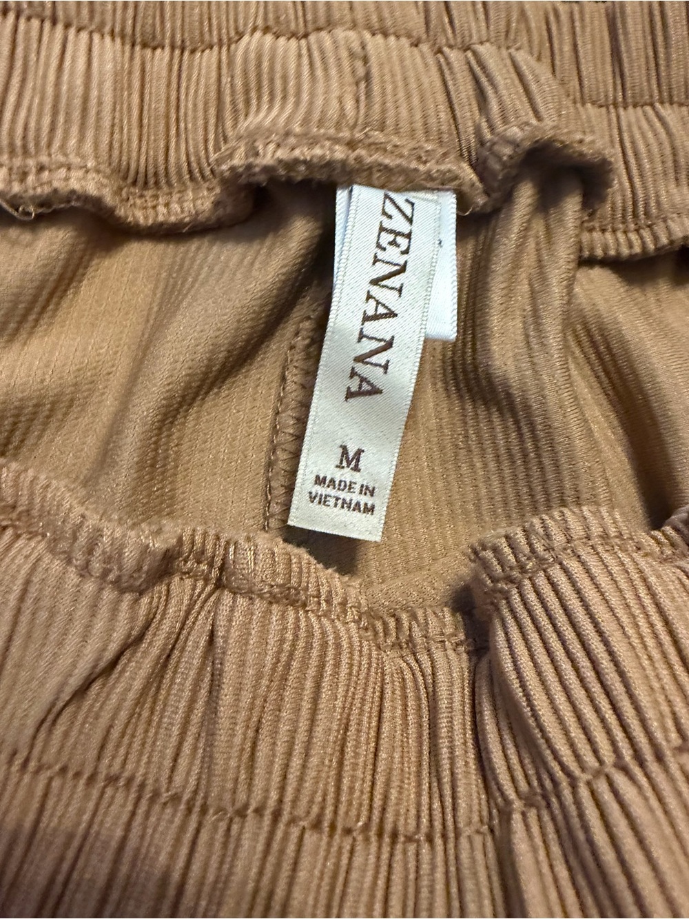 Medium Zenana Tan Ribbed Short Set, NWOT, $25 - Picture 4 of 5